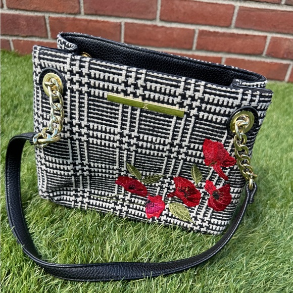 Liz Claiborne Floral Embroidered Shoulder Bag - Black & White Chain Strap - Picture 2 of 15